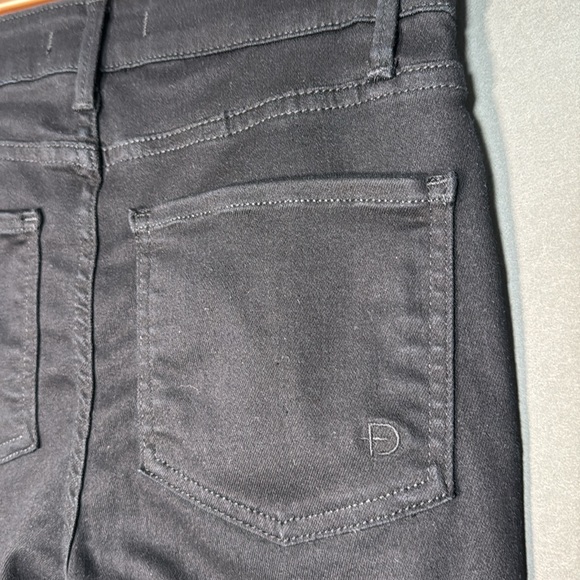 Fidelity Denim, Gwen Jett model, size 2, Like new from tv series wardrobe - Picture 6 of 10